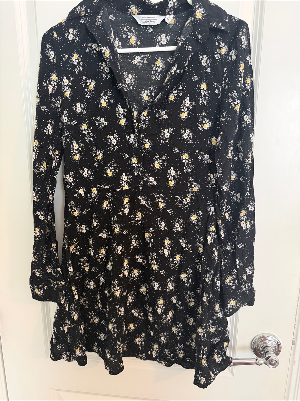 & Other Stories Black Floral V-Neck Long-Sleeve Mini Dress